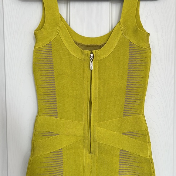 MARCIANO BANDAGE DRESS - Picture 5 of 7